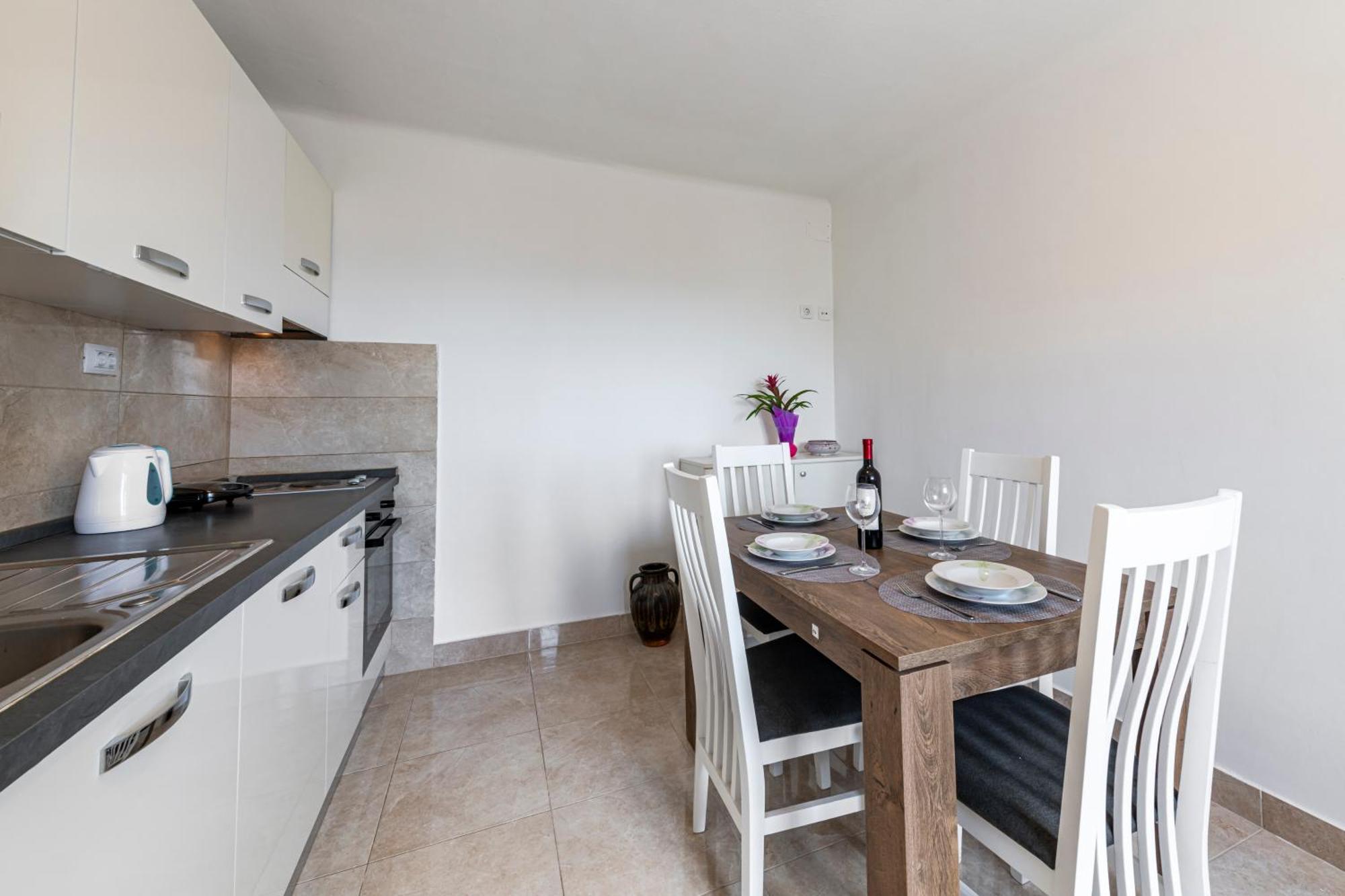 Viki Appartement *